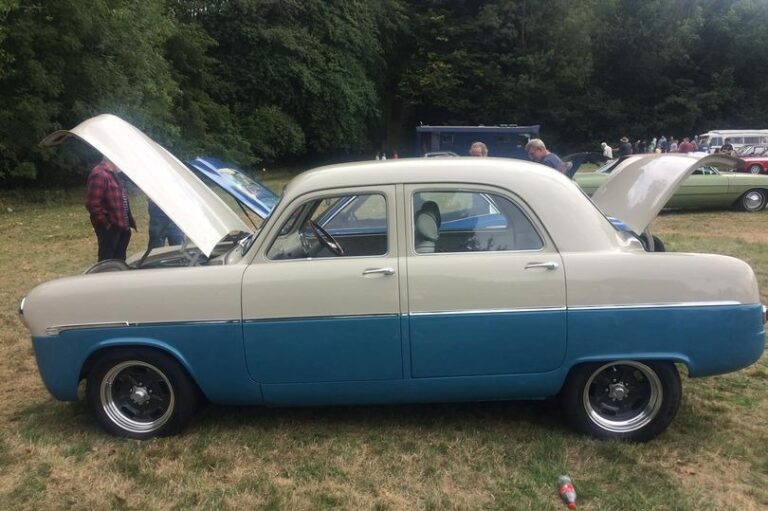 South London owner devastated after prized classic car worth £25k stolen from Beckenham garage