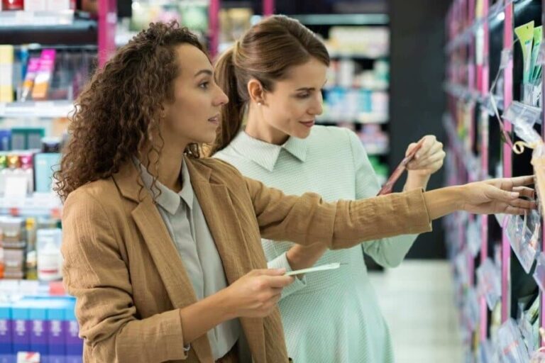 சில அழகுப்பொருட்களால் ஆபத்து: எச்சரிக்கும் சுவிஸ் ஆய்வு முடிவுகள்