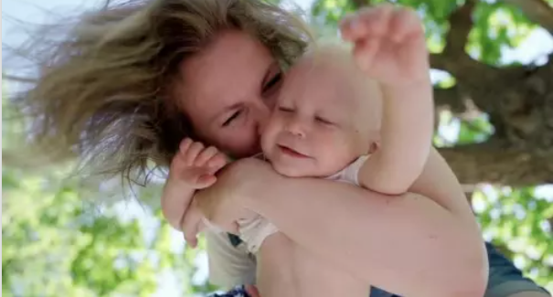 பள்ளி மாணவிகள் குழந்தை பெற்றுக்கொண்டால் ரூ.1 லட்சம் ஊக்கத்தொகை – ரஷியா