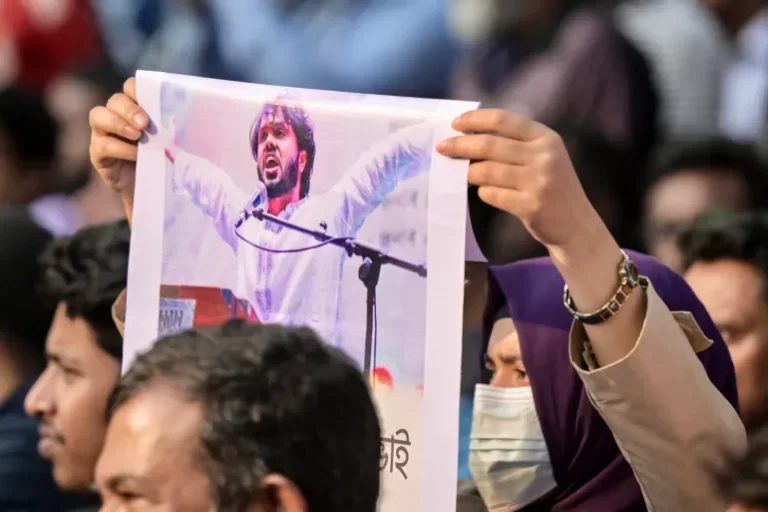 Bangladesh student protests leader dies in a Singapore hospital