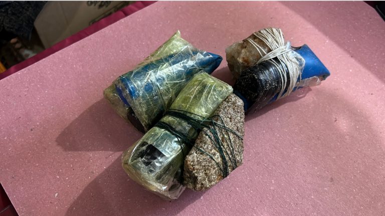 மன்னாரில் டைனமைட் வெடிபொருள்களுடன் இரு மீனவர்கள் கைது!