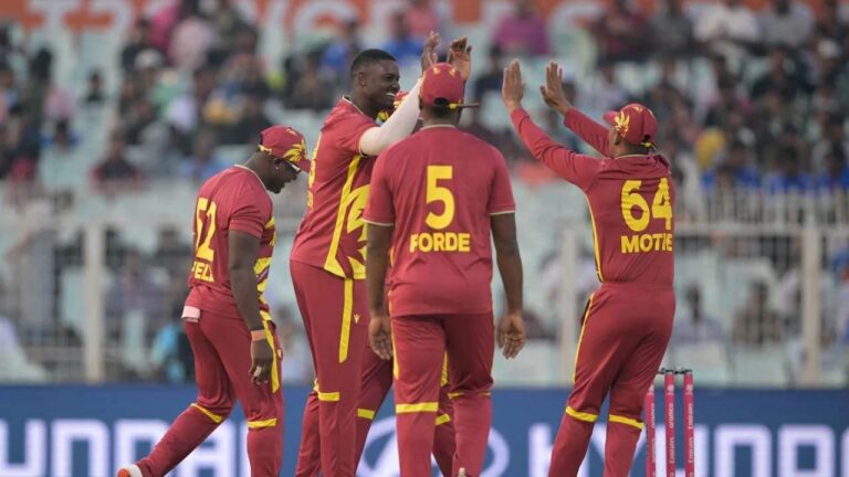 டி20 உலகக் கிண்ணம்: ஸ்கொட்லாந்து அணியை வீழ்த்தி  மேற்கிந்திய தீவுகள் அபார வெற்றி